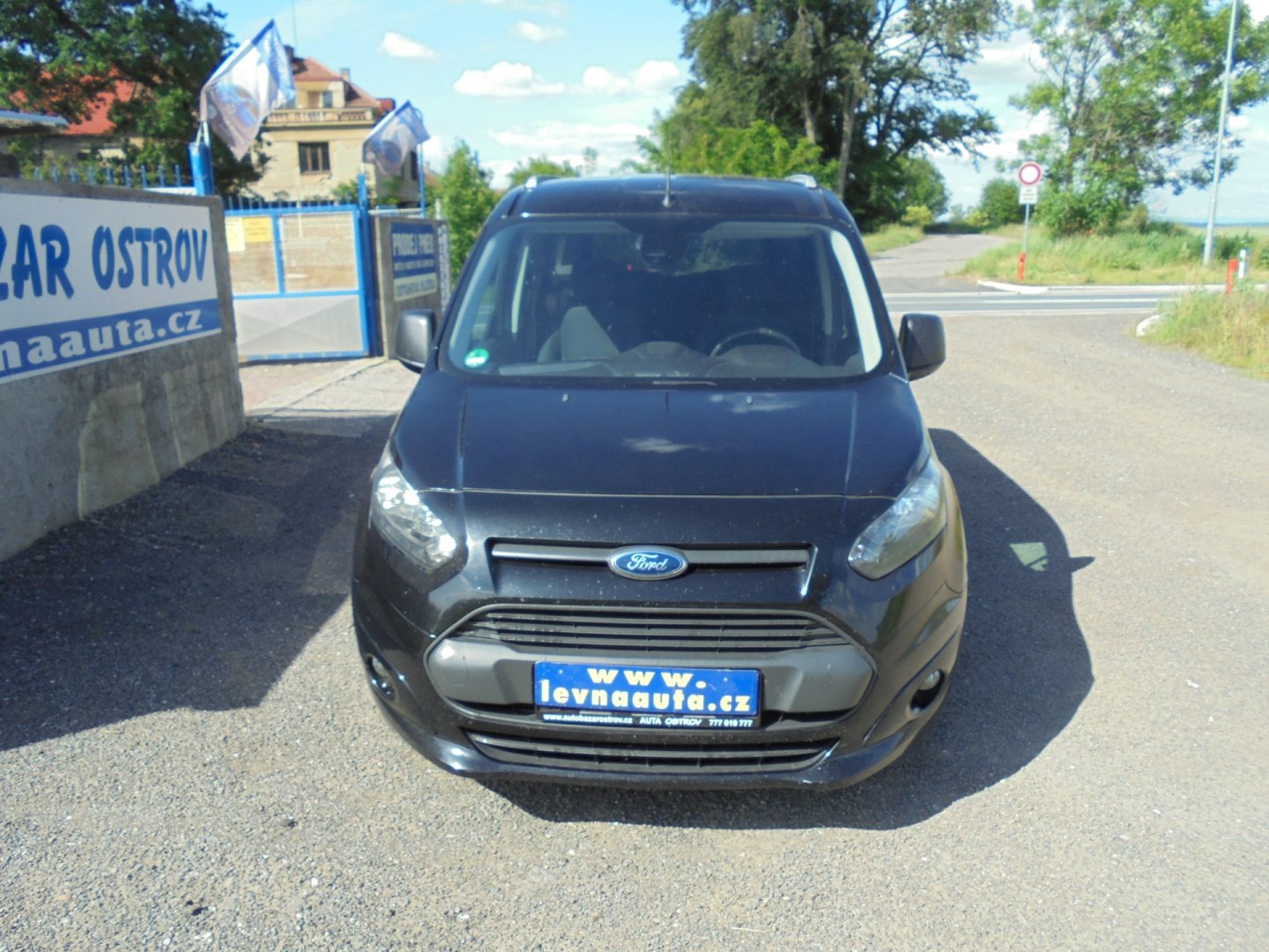 Ford Connect Tounero 1 1.6 TD 70 kW manual rok 2015, 186 000 km, Česko — foto 2 z 17