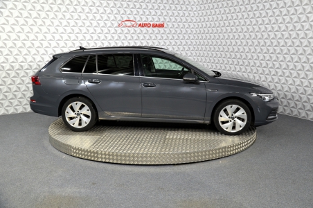 Volkswagen Golf.html 2.0 TDI automat rok 2023, 105 000 km, Česko — foto 5 z 60