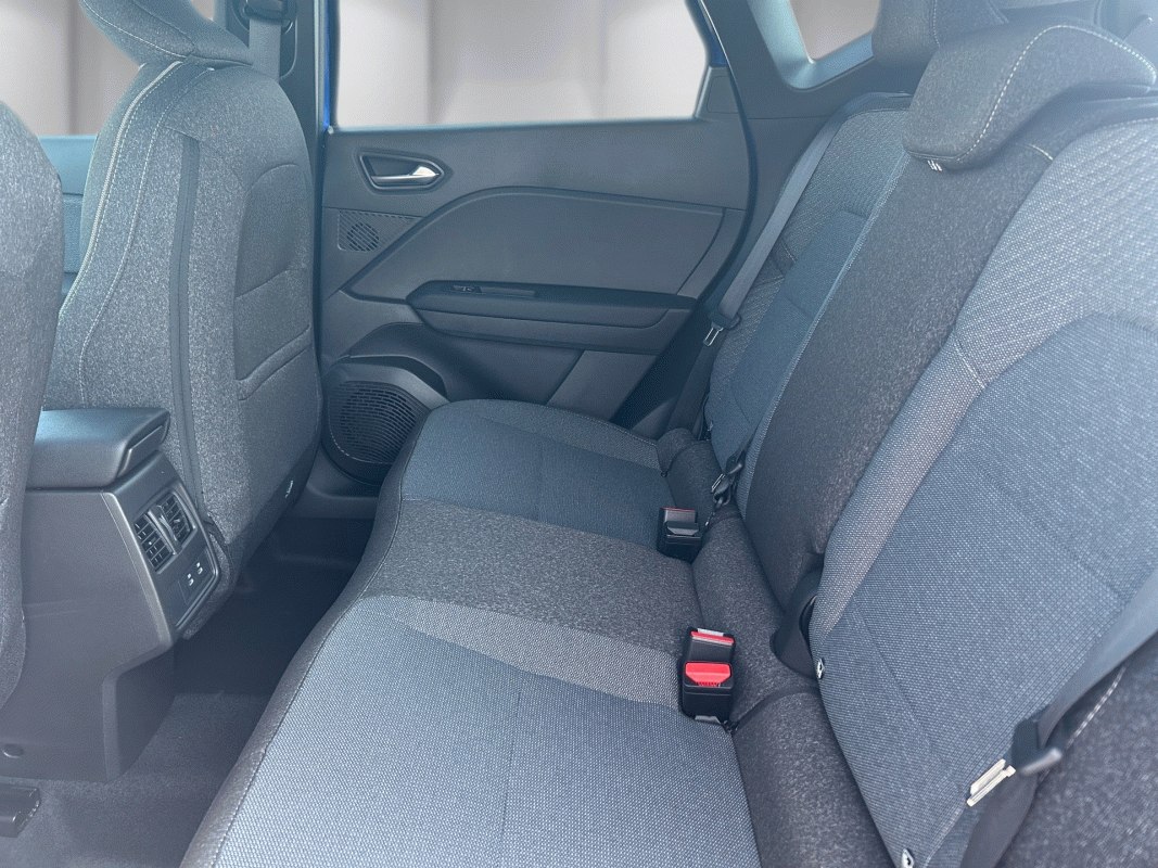 Captur TCe 115 84 kW manual, 5 km, Česko — foto 11 z 12