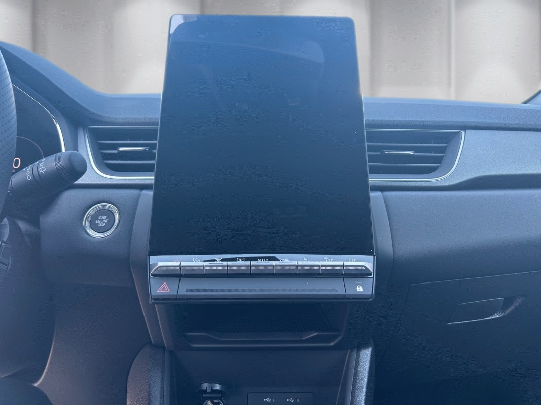 Captur TCe 115 84 kW manual, 5 km, Česko — foto 9 z 12