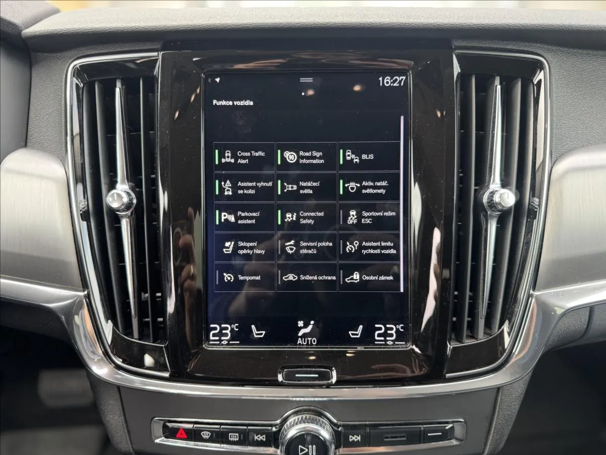Volvo 2.0d 140 kW rok 2011, Česko — foto 12 z 39