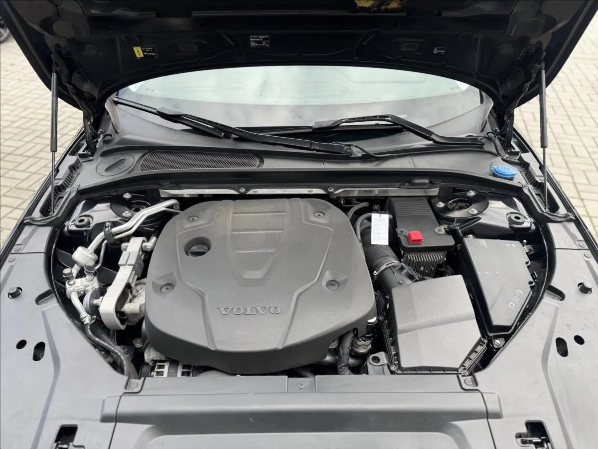 Volvo 2.0d 140 kW rok 2011, Česko — foto 15 z 39