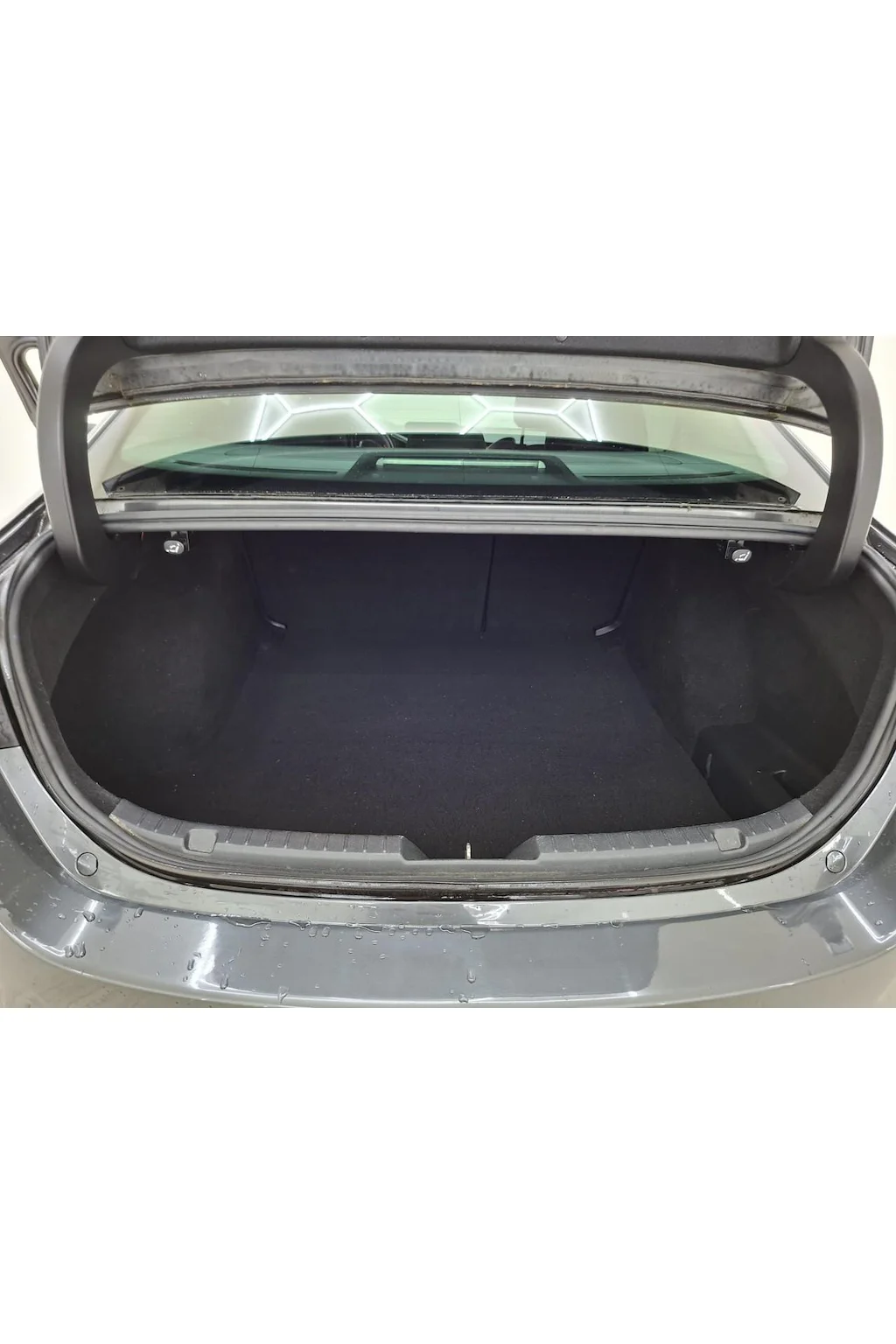 Mazda 3 2.0i 110kw, Česko — foto 10 z 18