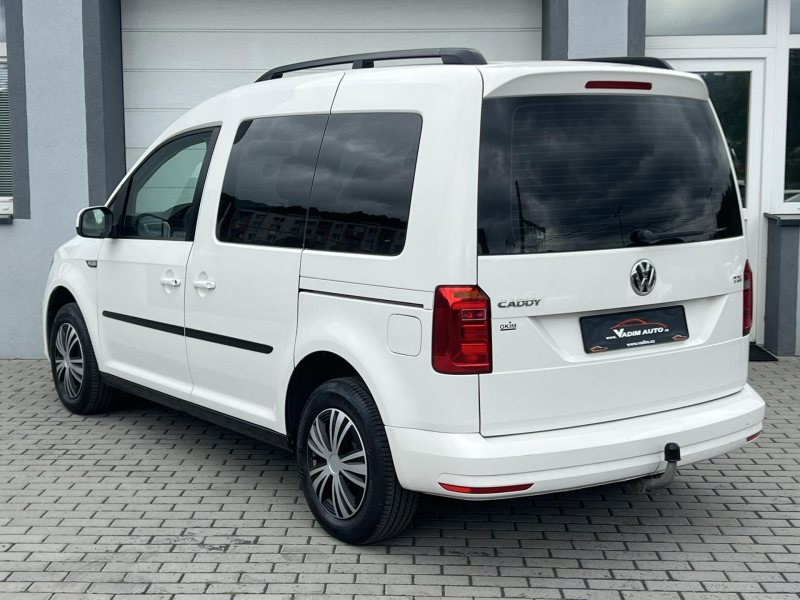 Automobil manual rok 2018, 204 197 km, Česko — foto 3 z 18