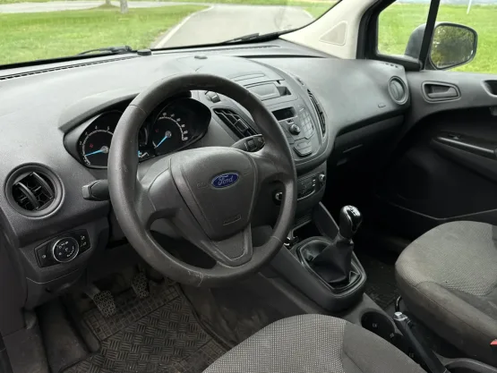 Ford Transit Courier 1,0 74 kW manuál rok 2026, Česko — foto 14 z 22
