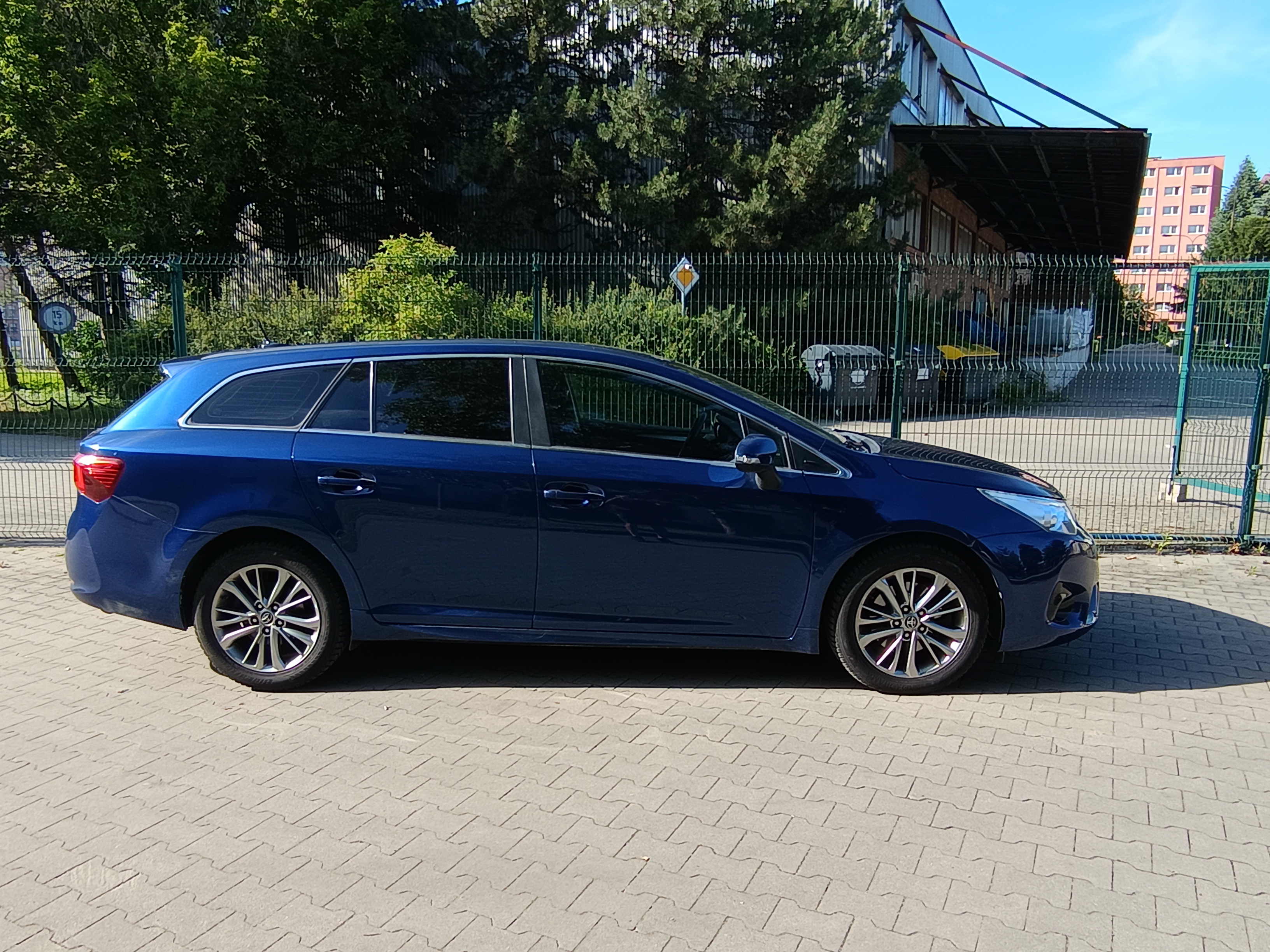 Toyota Avensis 2 105kw rok 2016, Česko — foto 7 z 27
