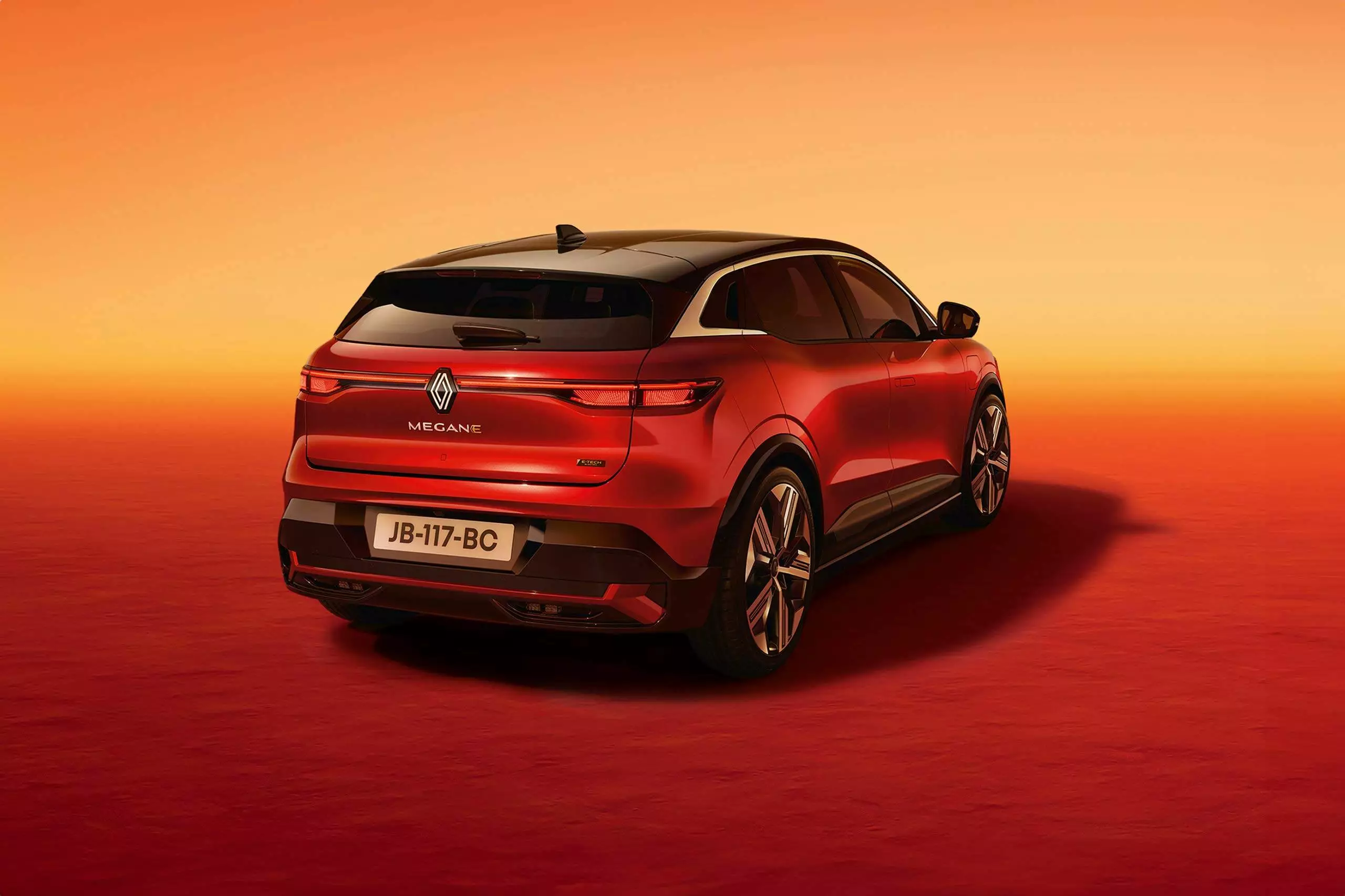 MEGANE E-TECH ELEKTRICKÝ, Česko — foto 7 z 26