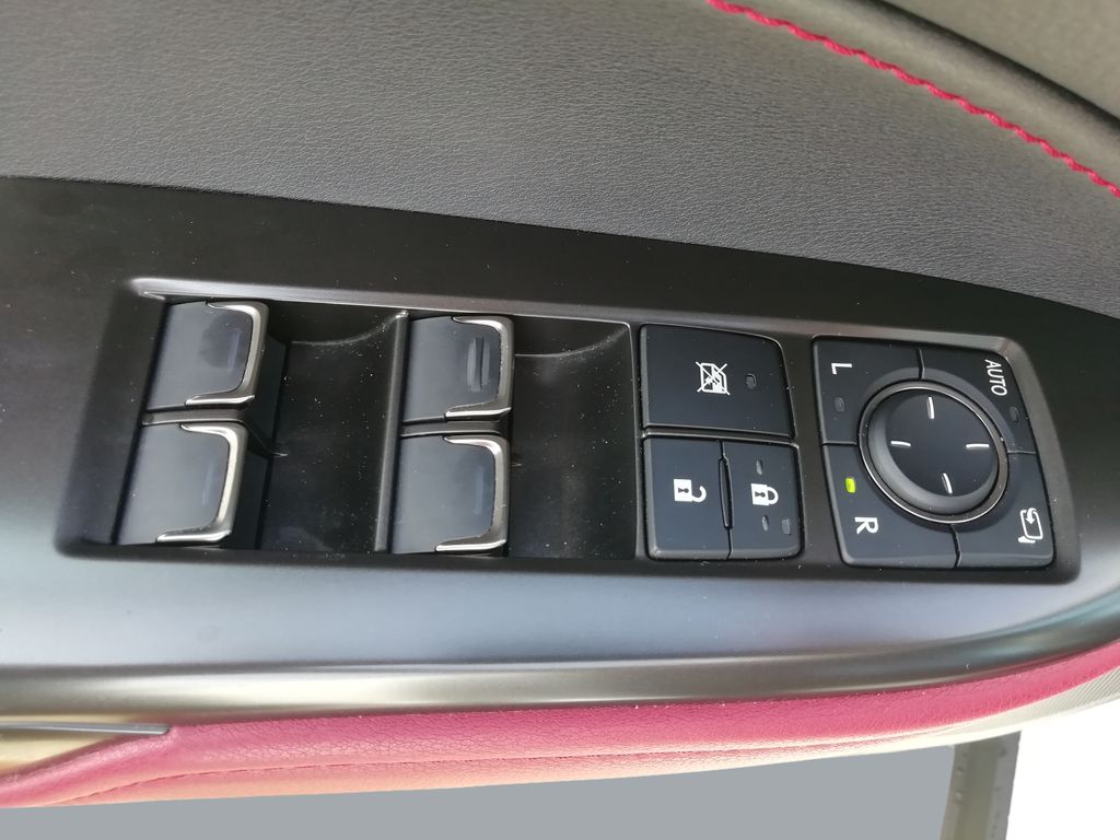 Lexus Nx 350h 2,5 140 kW automat, Česko — foto 2 z 26