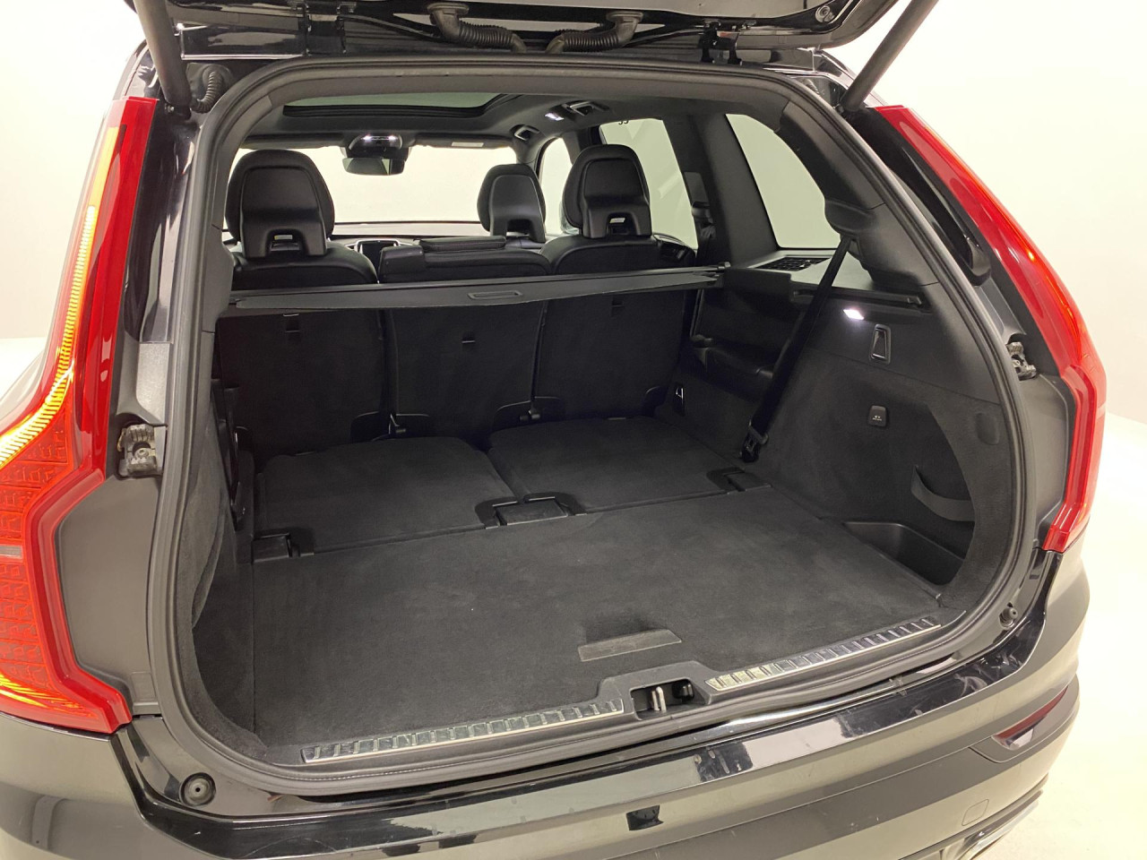 Volvo xc90 AWD 2,0 173 kW automat, Česko — foto 15 z 60