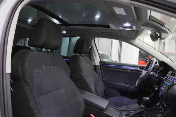 Škoda Superb 3 tdi 110kw dsg rok 2022, 128 235 km, Česko — foto 13 z 36