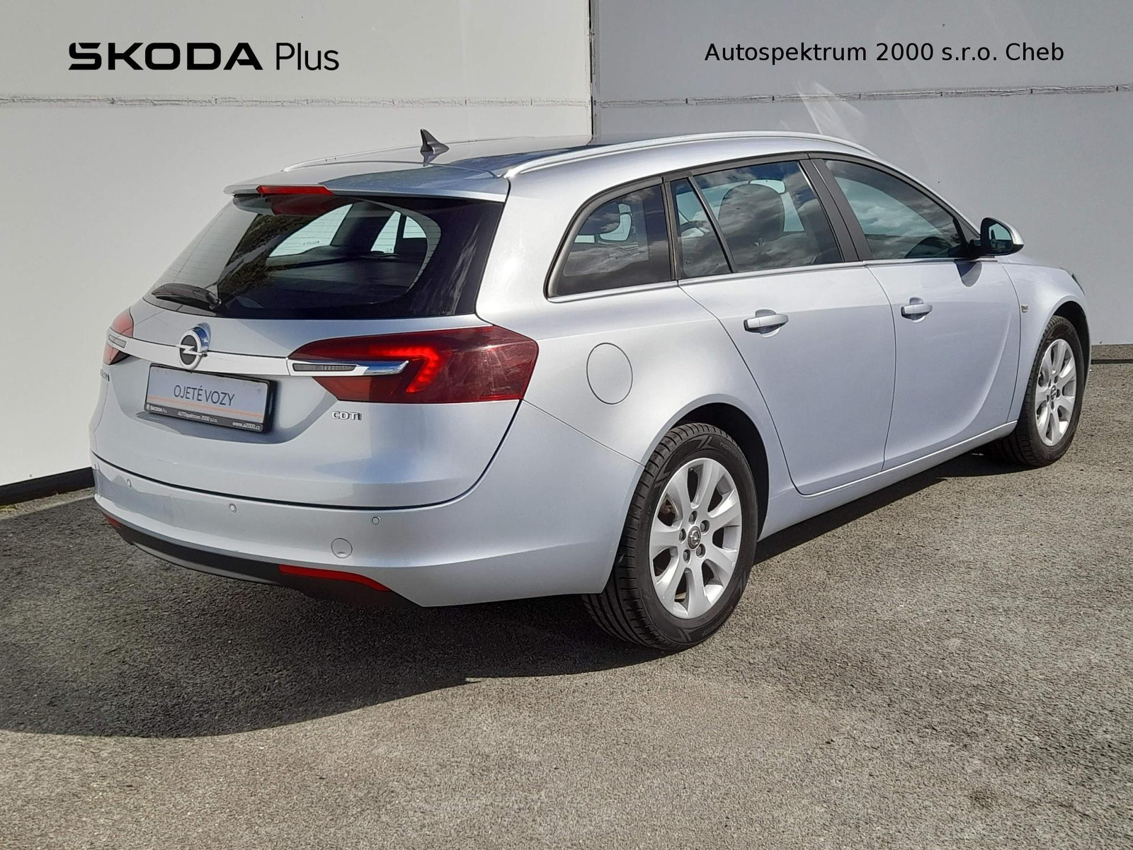 Opel Insignia, 185 914 km, Česko — foto 10 z 11