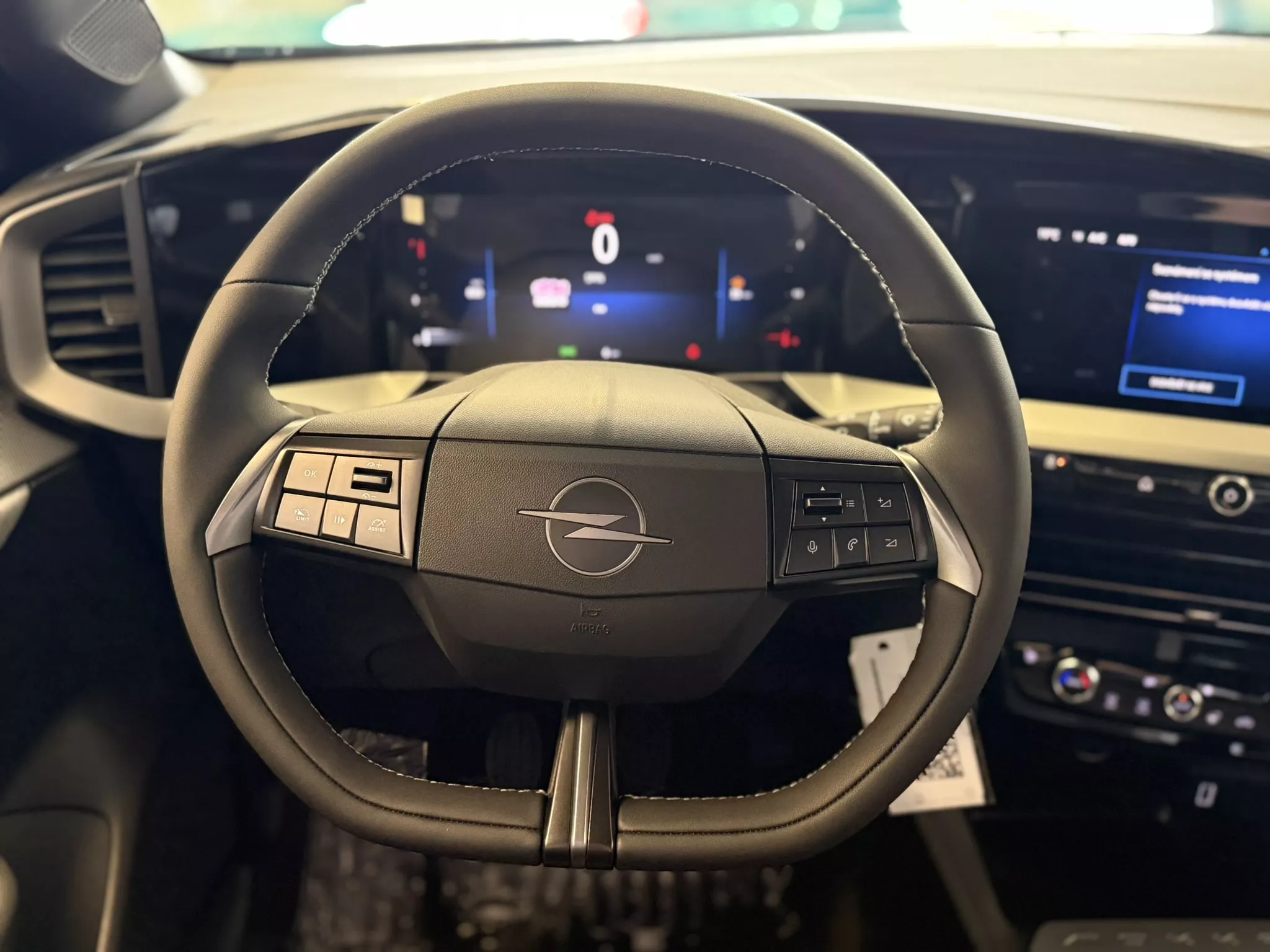 Opel Mokka Gs Turbo 1.2 T 100kW 100 kW manuál, Česko — foto 9 z 24