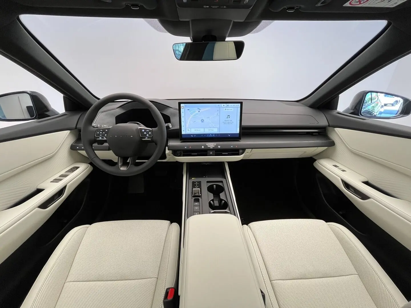 Lexus Es 500e automat, Česko — foto 8 z 31