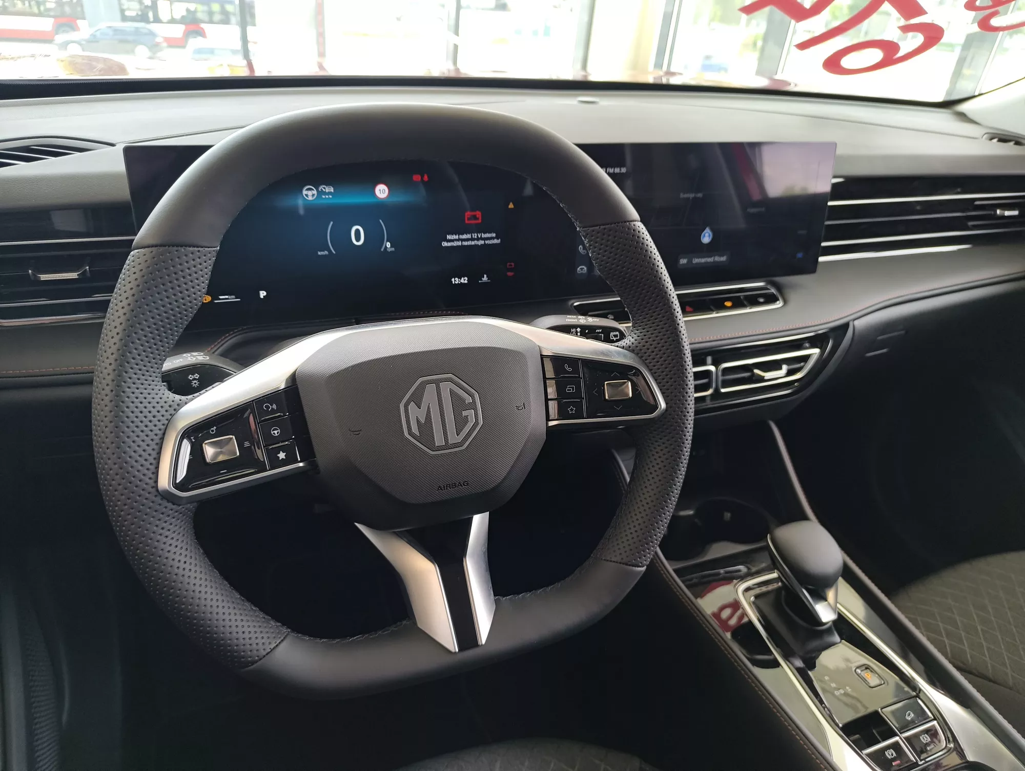 MG Hs Emotion At 1.5t 1,5T 127 kW automat, Česko — foto 6 z 22