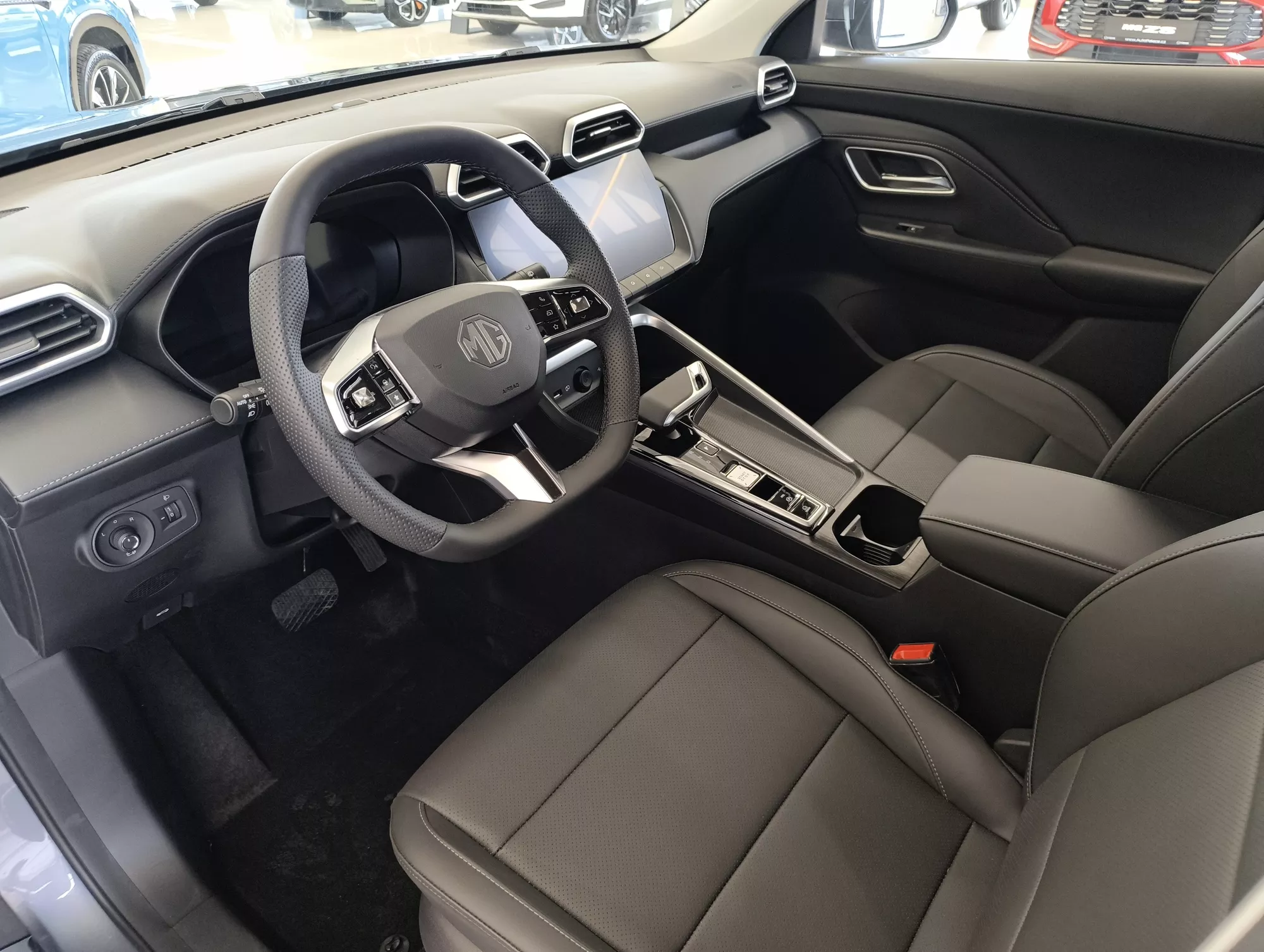 MG Zs Hev At 1.5 automat, Česko — foto 5 z 10