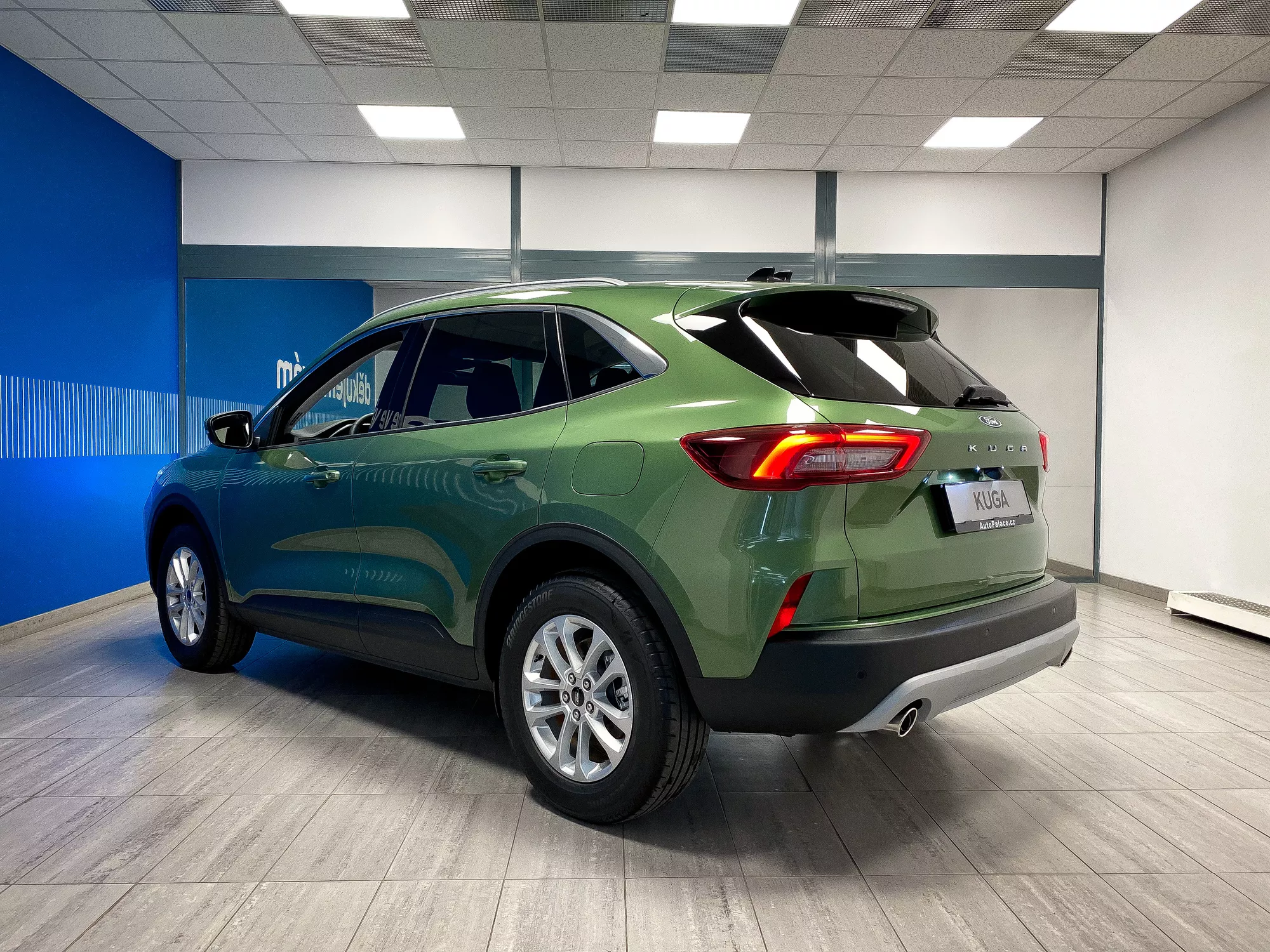 Ford Kuga Repre 2.5 2,5 D 132kW 132 kW automat, Česko — foto 2 z 27
