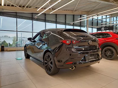 Mazda 3 2.0 137 kW automat, Česko — foto 9 z 11