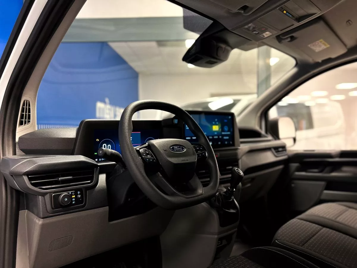 Ford 320 2.0 110kW 2,0 110 kW manuál, Česko — foto 5 z 37