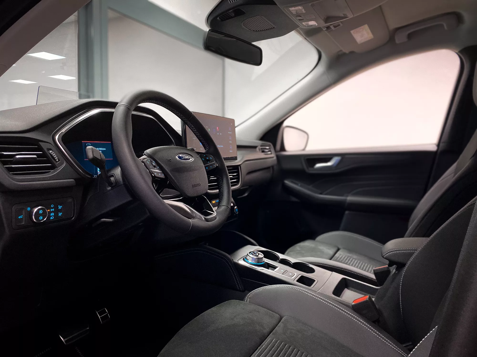 Ford Kuga Active 2.5 D PHEV 178 kW 2,5 automat, Česko — foto 5 z 28