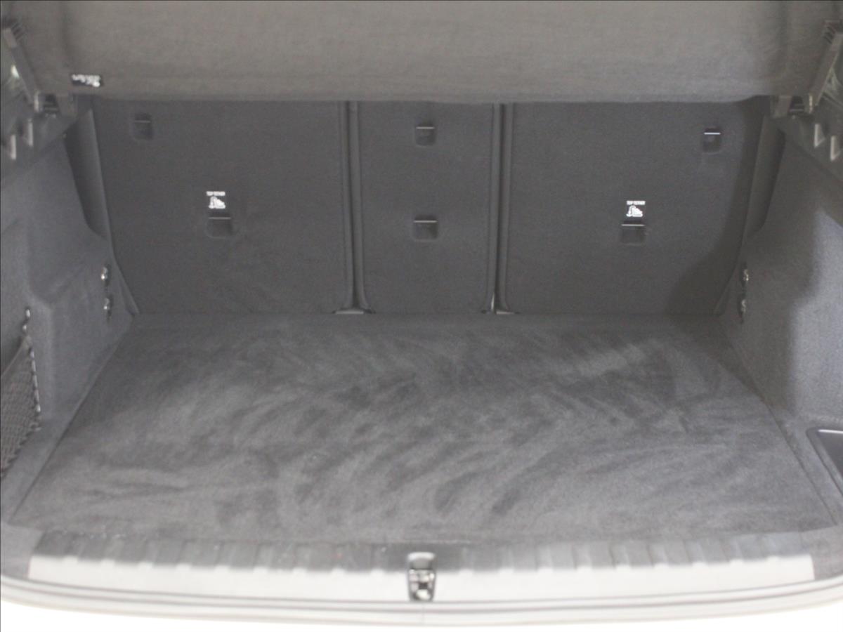 BMW x1 xDrive 145 kw automat, Česko — foto 5 z 32