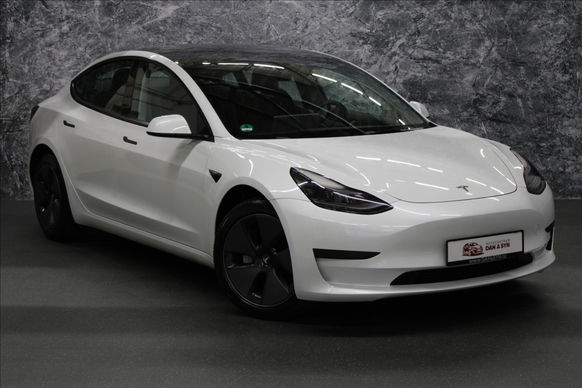 Tesla Model 3 208 kW automat, Česko — foto 2 z 29