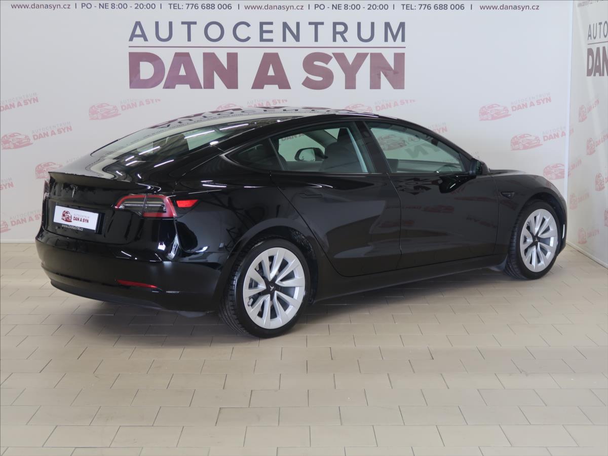 Tesla Model 3 208 kW automat, Česko — foto 5 z 34