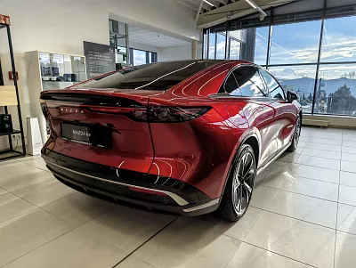 Mazda 6e automat, Česko — foto 10 z 11