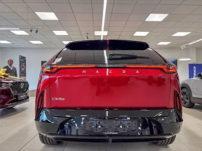 Mazda CX-6e 190 kW automat, Česko — foto 12 z 19