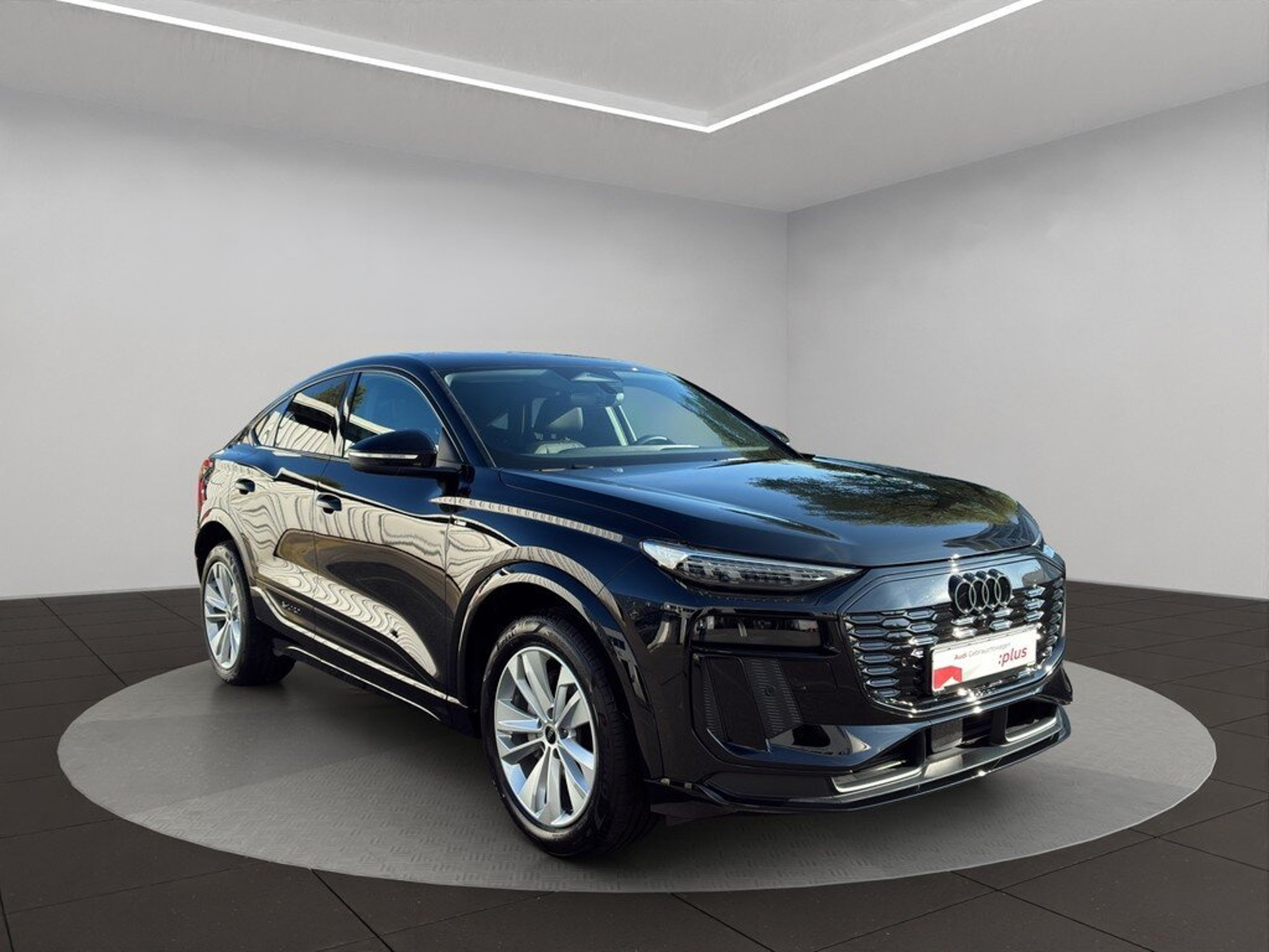 Audi q6 rok 2025, Česko — foto 3 z 4