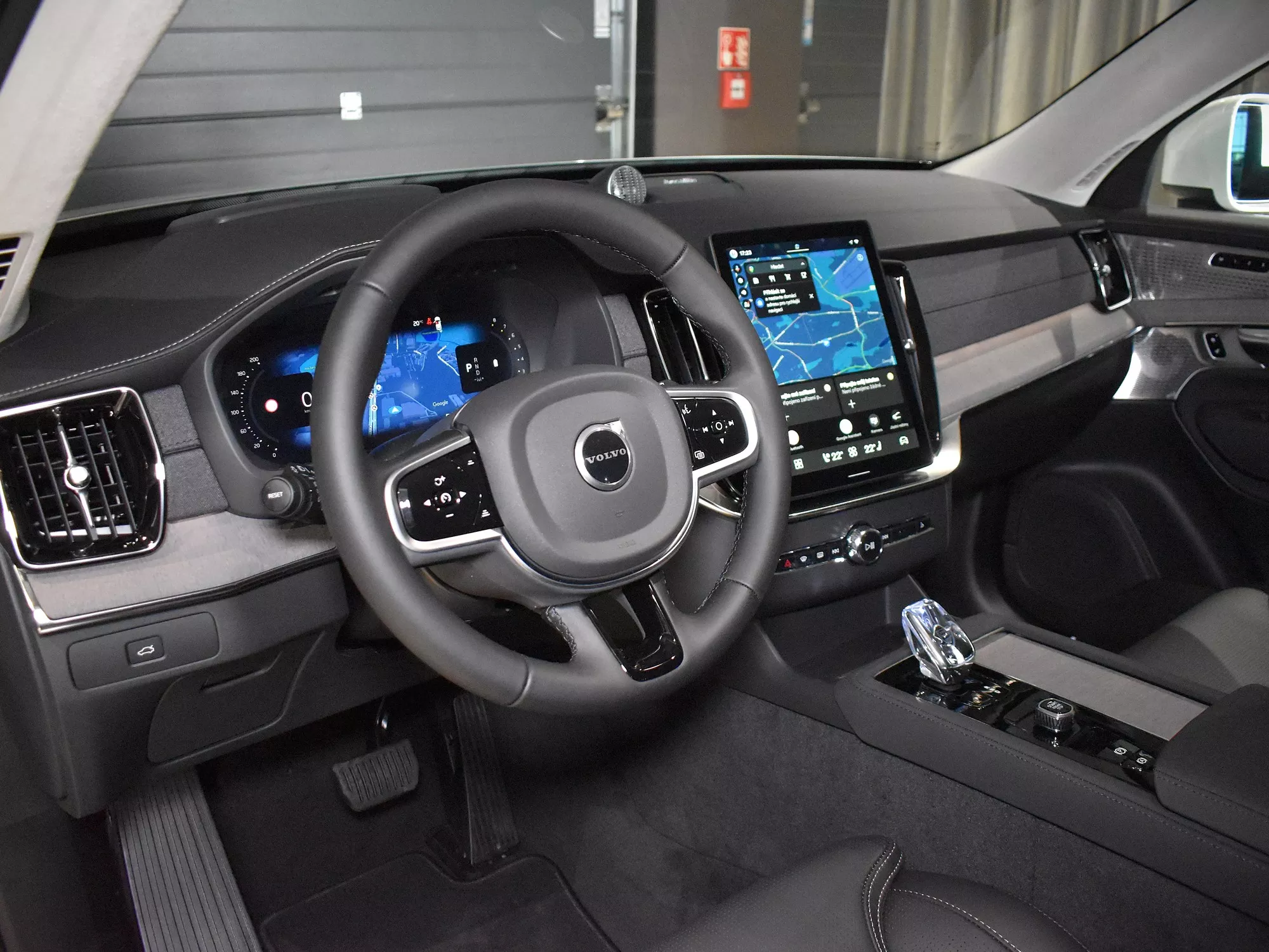 Volvo XC90 2.0 2,0 184 kW automat, Česko — foto 14 z 57