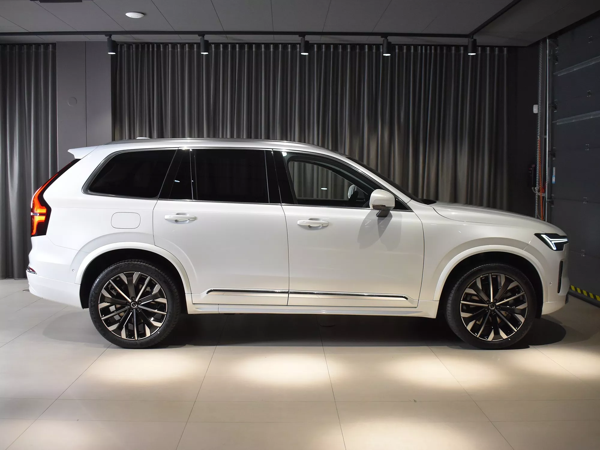 Volvo XC90 2.0 2,0 184 kW automat, Česko — foto 3 z 57