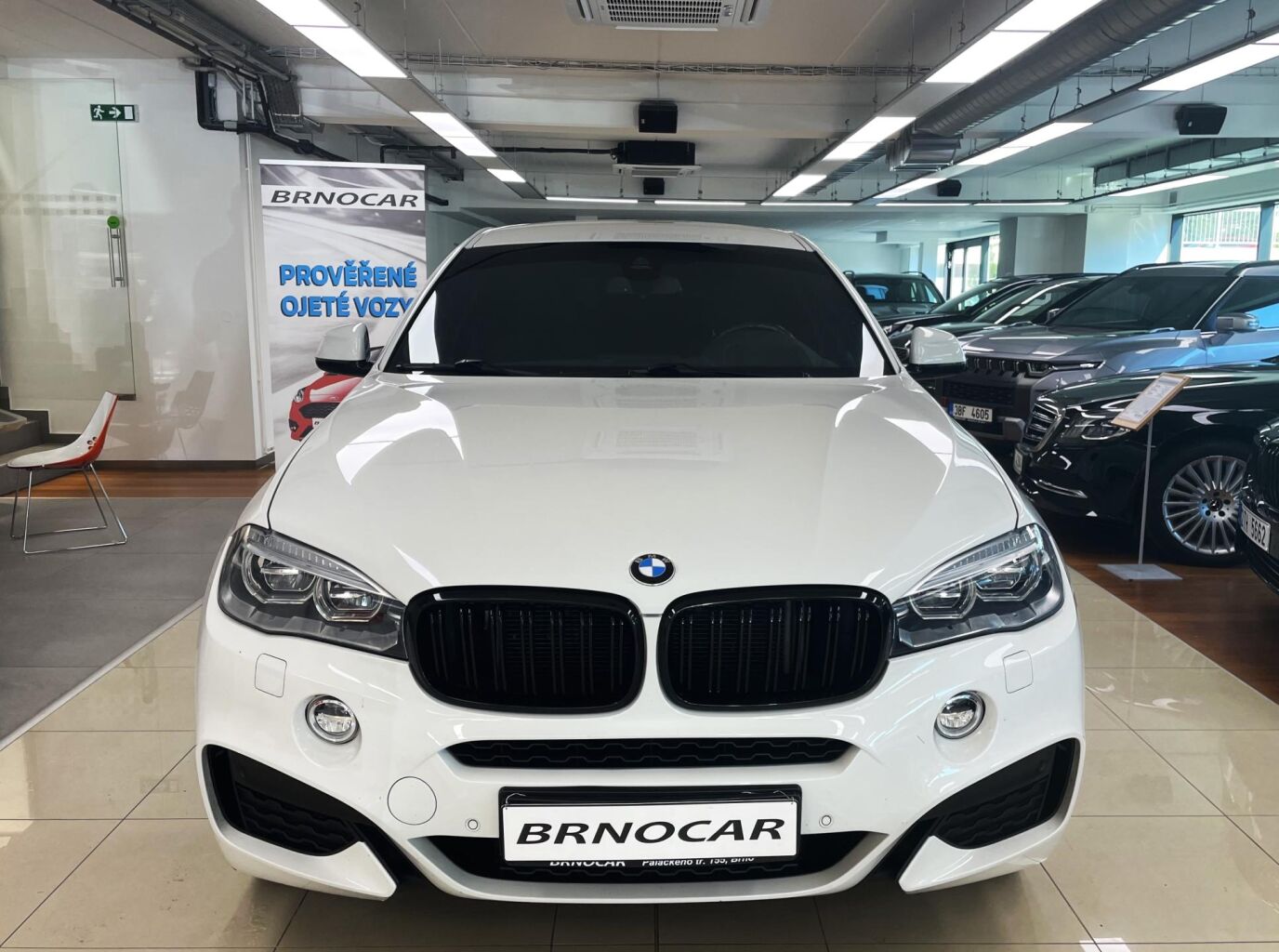 BMW x6 3.0d 190kW automat rok 2016, 137 701 km, Česko — foto 2 z 60