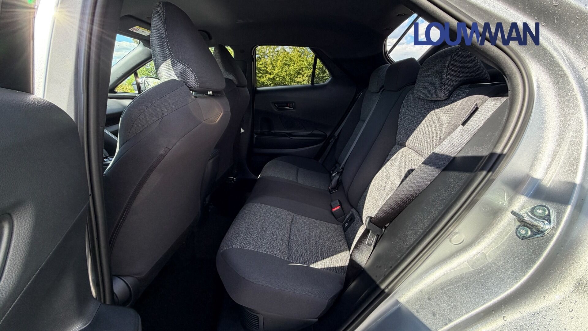 Toyota Hr Hybrid 25 1,8 automatic rok 2024, Česko — foto 13 z 19