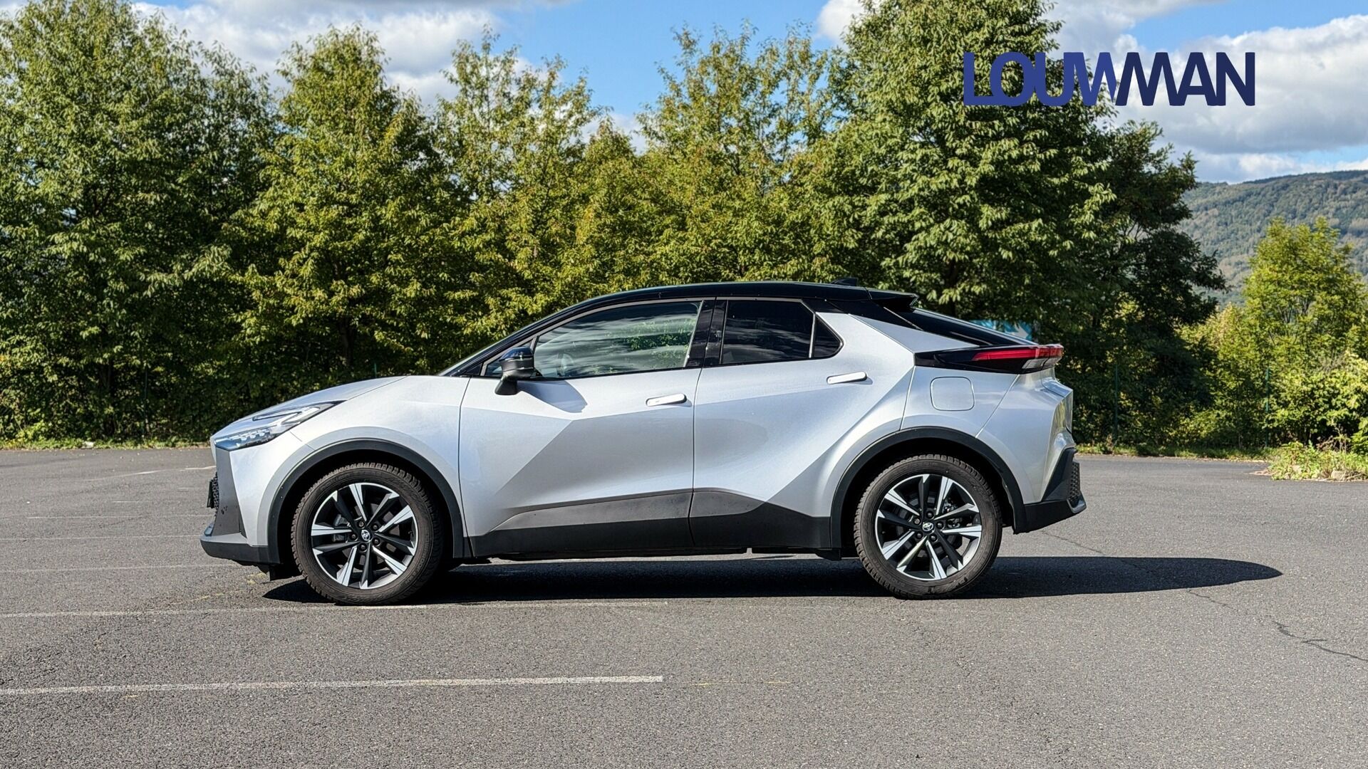 Toyota Hr Hybrid 25 1,8 automatic rok 2024, Česko — foto 3 z 19