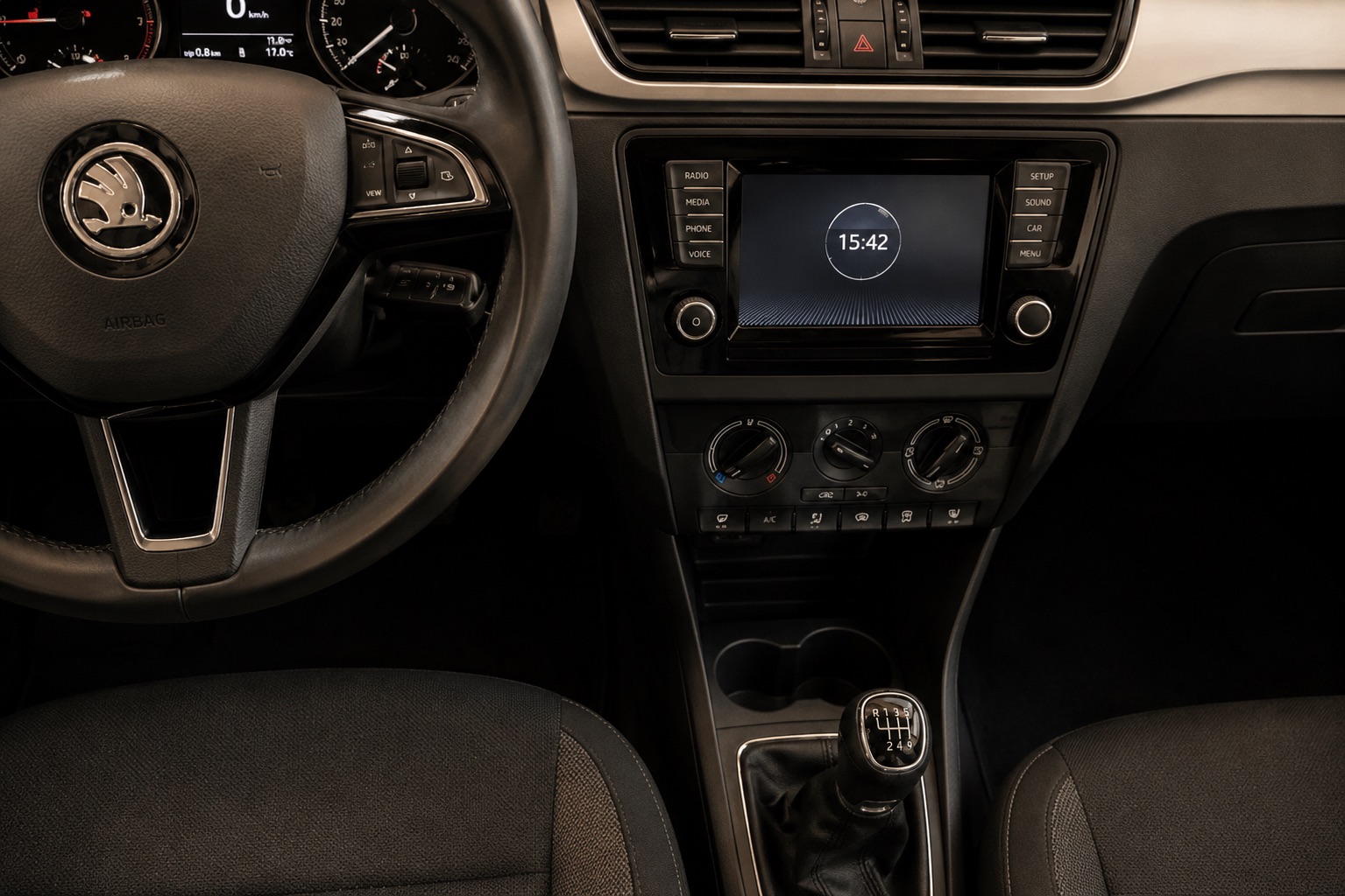 Skoda Rapid Spaceback rok 2015, 156 000 km, Česko — foto 11 z 11