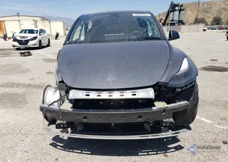 Tesla Model Y rok 2023, Polsko — foto 7 z 12