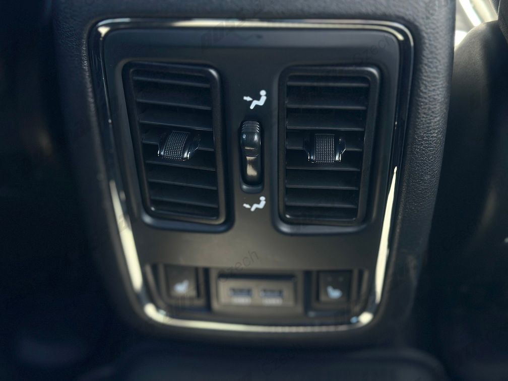 Jeep Grand Cherokee 3.0 automat, 96 100 km, Česko — foto 16 z 24