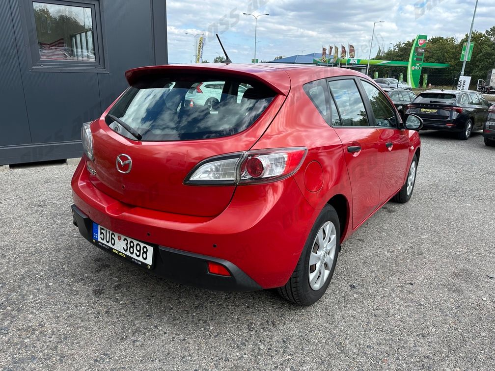 Mazda 1.6 manuál, 282 000 km, Česko — foto 7 z 20