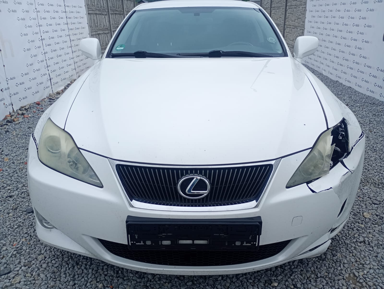 Lexus IS220d 130 kW manuál, 208 000 km, Polsko — foto 2 z 16