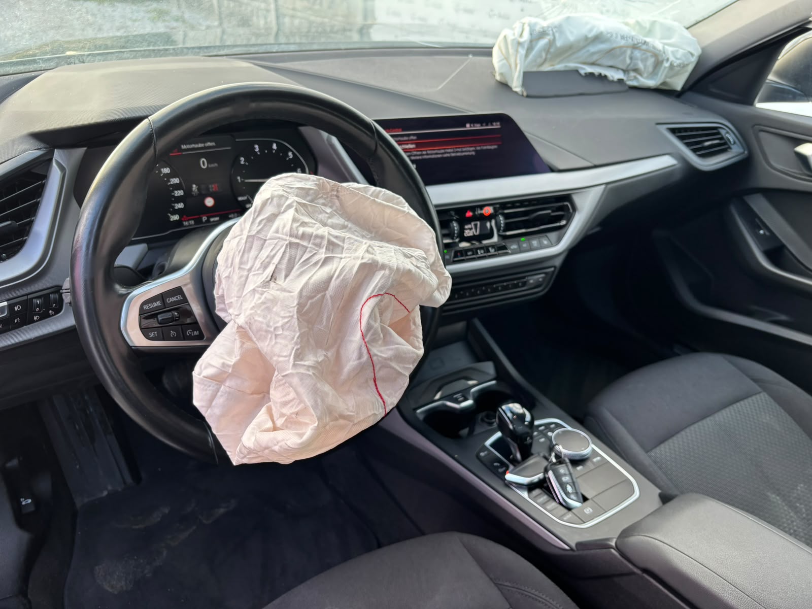BMW 118i 1.5 103 kW automat, 65 000 km, Polsko — foto 8 z 29