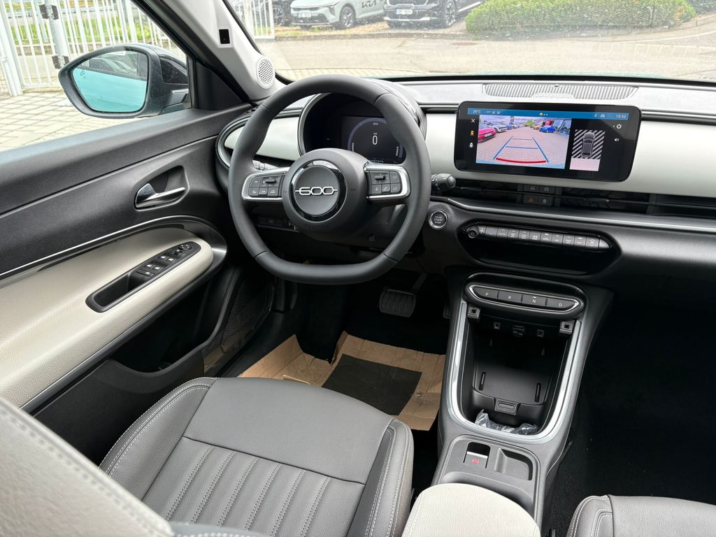 Fiat 600 1.2 t MHEV DCT, 5 km, Česko — foto 11 z 36