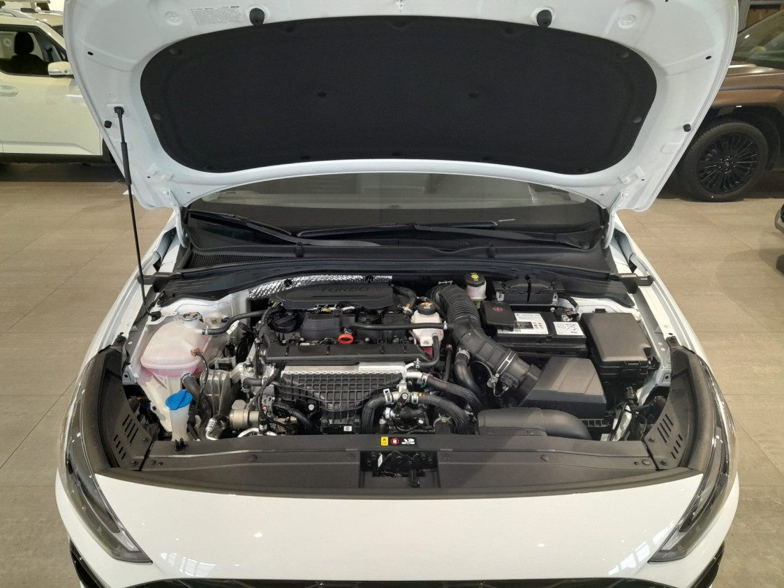 Hyundai 110 kW automat, Polsko — foto 12 z 26
