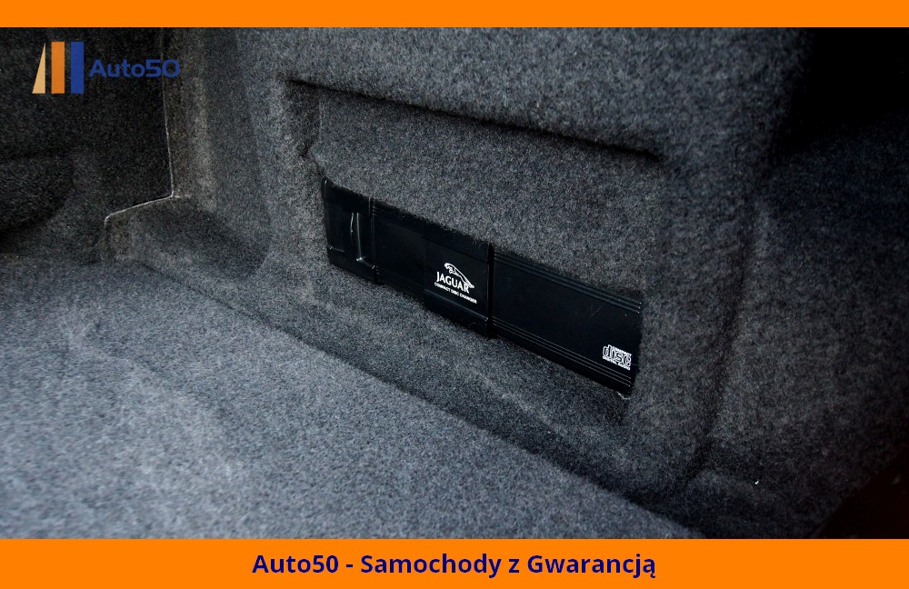 Jaguar XK8 4.0 209 kW, 111 574 km, Polsko — foto 13 z 60