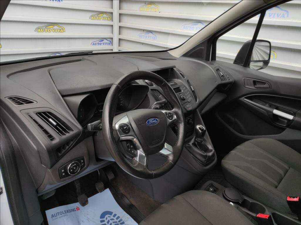 Ford Tourneo Connect 1 1.5 TD 74 kW manual rok 2021, 125 100 km, Česko — foto 16 z 28