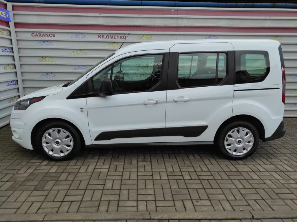 Ford Tourneo Connect 1 1.5 TD 74 kW manual rok 2021, 125 100 km, Česko — foto 3 z 28