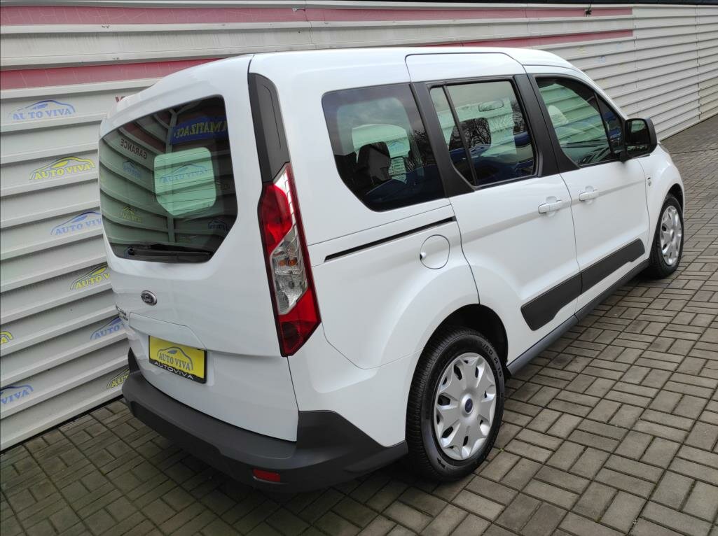 Ford Tourneo Connect 1 1.5 TD 74 kW manual rok 2021, 125 100 km, Česko — foto 6 z 28
