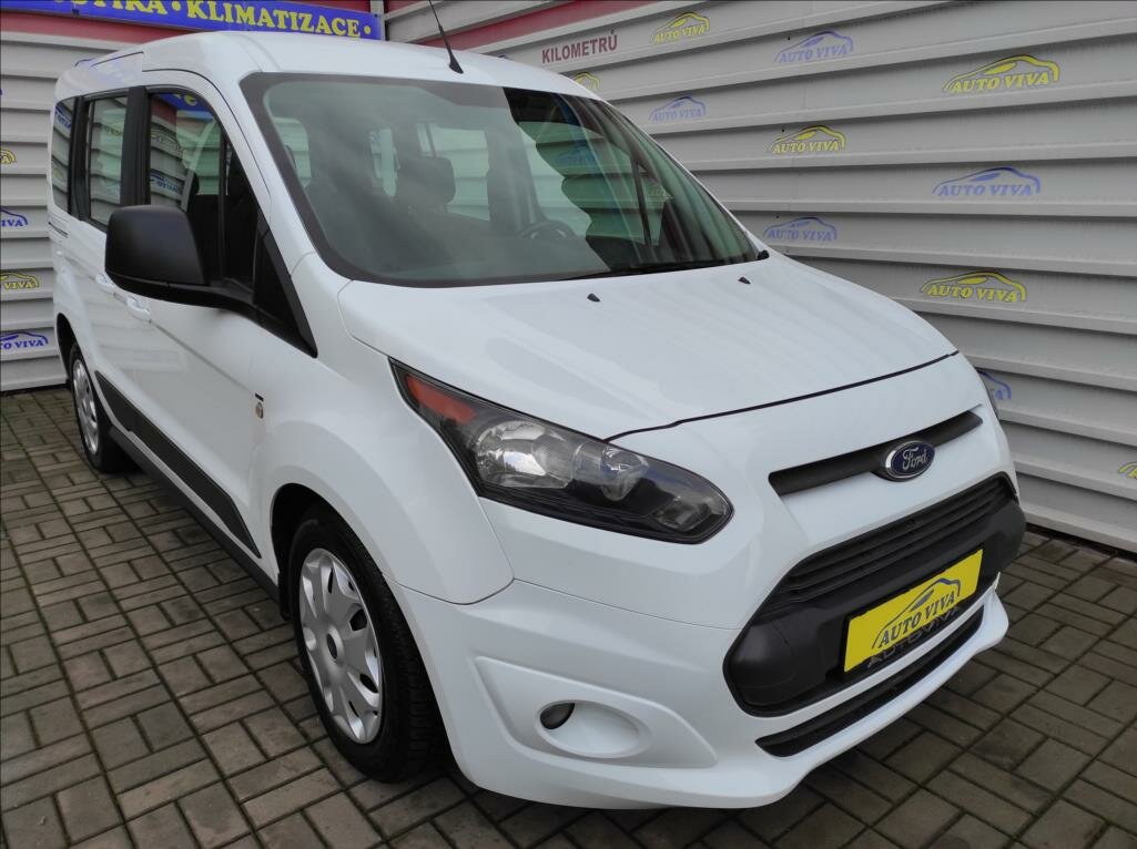 Ford Tourneo Connect 1 1.5 TD 74 kW manual rok 2021, 125 100 km, Česko — foto 9 z 28