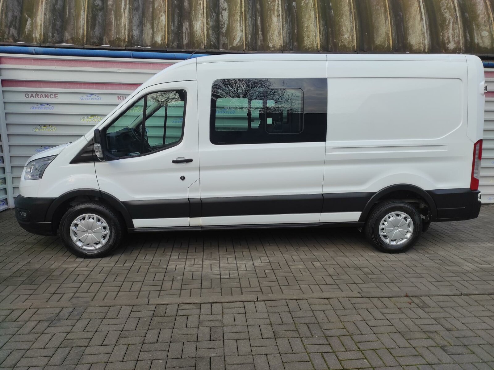 Ford Transit 2 2,0 dCi 96 kW manual rok 2017, 133 600 km, Česko — foto 3 z 31