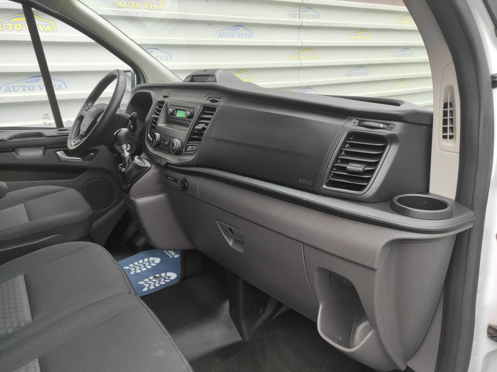 Ford Transit Custom 2 2.0 mhev 96 kW manual rok 2023, 102 500 km, Česko — foto 16 z 44