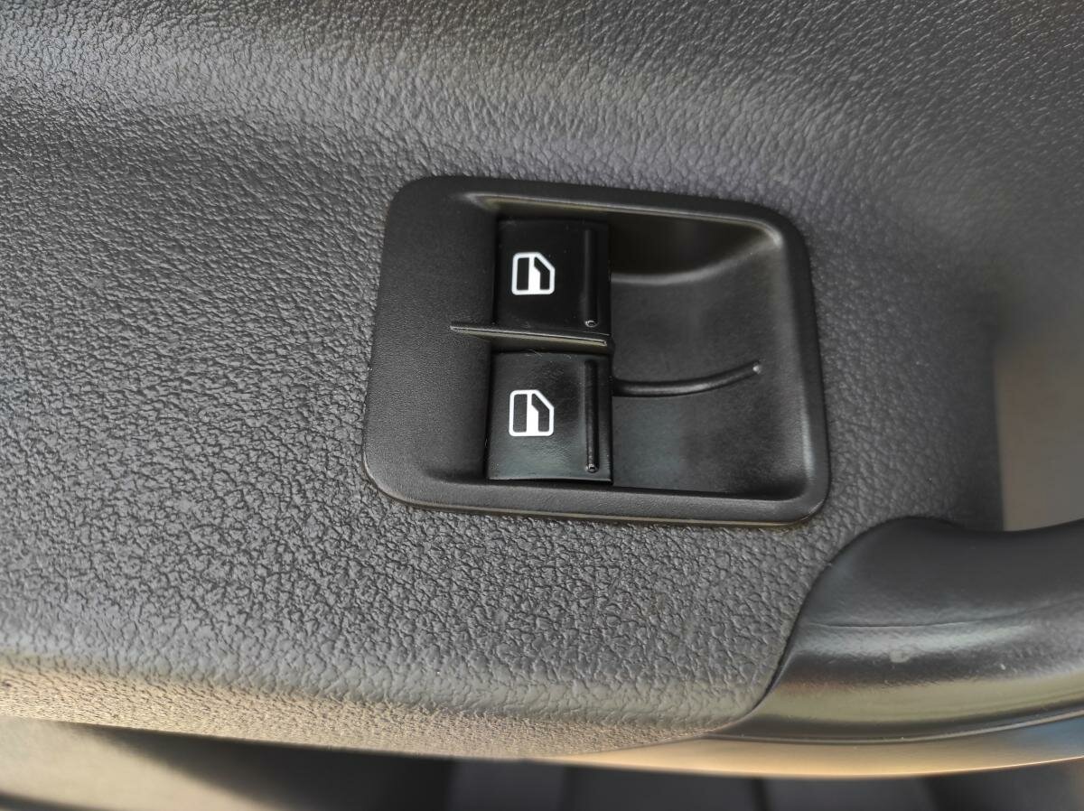 Volkswagen Caddy 2 4x4 2.0 TDI 81 kW manual rok 2014, 150 000 km, Česko — foto 16 z 25